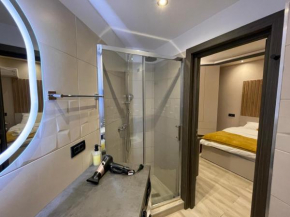 Luxury 2
